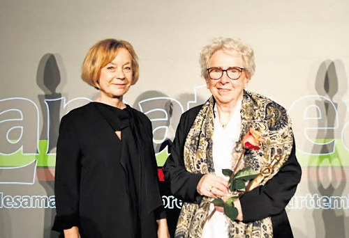 Trude Heck (rechts) erhielt einen Sonderpreis für ihr Lebenswerk. Foto: privat