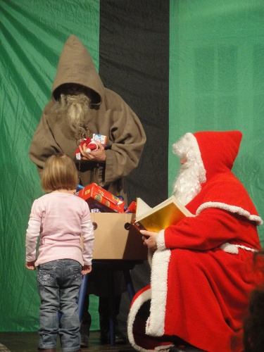 Bei der Kinderweihnachtsfeier schauen auch in diesem Jahr der Nikolaus und Knecht Ruprecht vorbei / Foto: privat