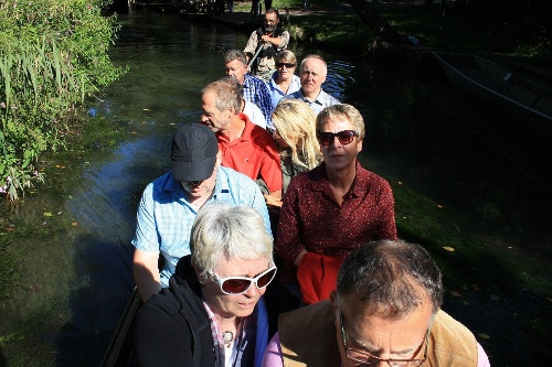https://www.naturtheater-reutlingen.de/content/igal/k-2013_ausflug_5_taubergiessen_4596-6SK3W9-L-25501.jpg