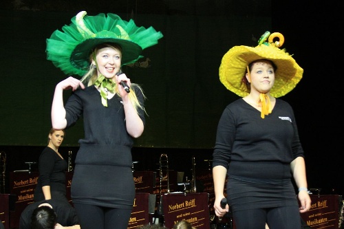 https://www.naturtheater-reutlingen.de/content/igal/k-2013_gala_10_878-Z5RGUJ-L-14550.jpg
