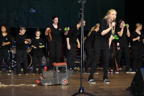 https://www.naturtheater-reutlingen.de/content/igal/k-2013_gala_10_893-MZ2BKK-L-14551.jpg