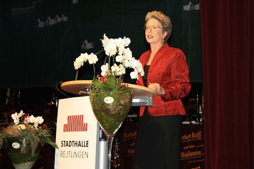 https://www.naturtheater-reutlingen.de/content/igal/k-2013_gala_4_674-YIITMO-L-14540.jpg