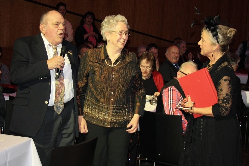 https://www.naturtheater-reutlingen.de/content/igal/k-2013_gala_8_777-BK8Q22-L-14545.jpg