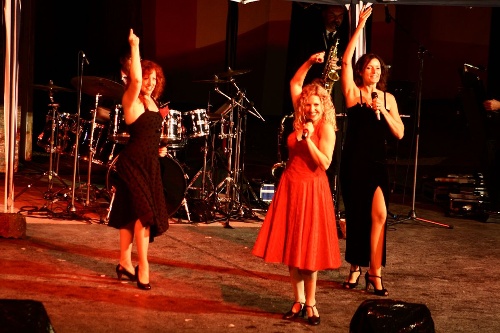 https://www.naturtheater-reutlingen.de/content/igal/k-2015_musicalnight_108-ECJ5A4-L-16158.jpg