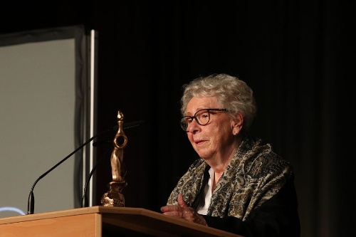 https://www.naturtheater-reutlingen.de/content/igal/k-2019_11_03_preisverleihung_111-RR7NQX-L-26086.jpg