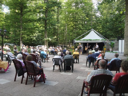 https://www.naturtheater-reutlingen.de/content/igal/k-dsc00192-WKCJ4G-L-29042.jpg