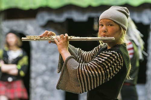 https://www.naturtheater-reutlingen.de/content/igal/k-tkf4306k_2022_ntr_pippi-langstrumpf-KUHADX-L-41597.jpg